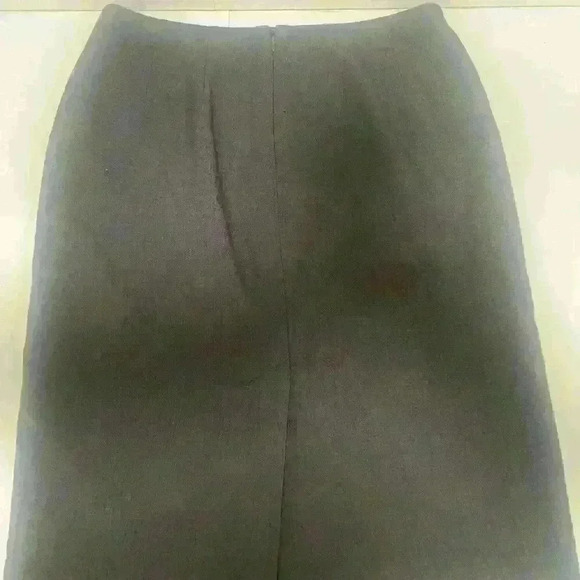 Calvin Klein Heather Gray Pencil Skirt With Inside Lining Size 2- B8 - Picture 2 of 5